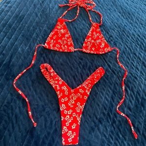 Kulani Kini Bikini Set - Small Top & Medium Bottoms ❤️👙🤍